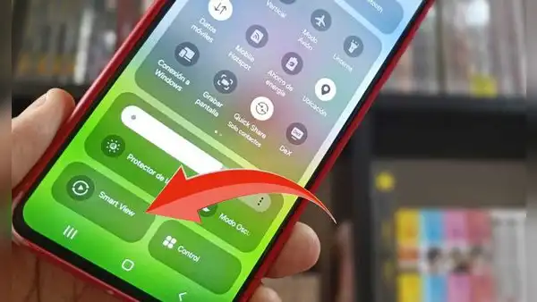 ¿Para qué sirve el botón 'Smart View' de tu smartphone y qué ocurre si lo oprimes?