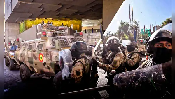 Intento de golpe de Estado en Bolivia es neutralizado: militares se retiran de la Plaza Murillo