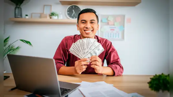 Nuevo salario mínimo en Chicago: estos son los beneficios laborales que entrarán en vigencia el 1 de julio