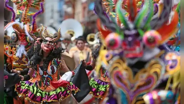 Bolivia denuncia a Perú ante la UNESCO: estas son las tres danzas folclóricas que reclama el país altiplánico