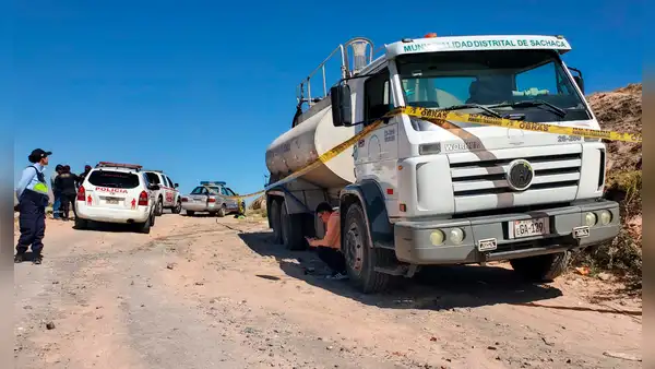 Arequipa: niño de 3 años es hallado sin vida en acequia tras caer del cuarto piso de su vivienda