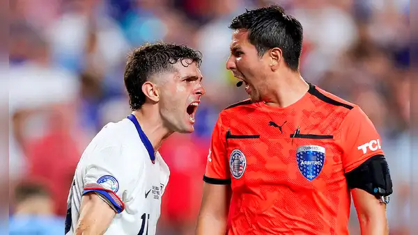 Kevin Ortega protagonizó fuerte altercado con Pulisic tras eliminación de Estados Unidos y no lo saludó