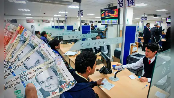 Trabajadores estatales recibirán aumento de S/100 mensuales desde 2025