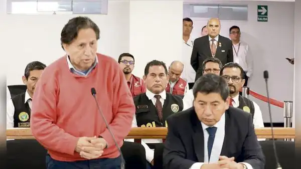 Alejandro Toledo fue trasladado al hospital de Ate para una cita programada