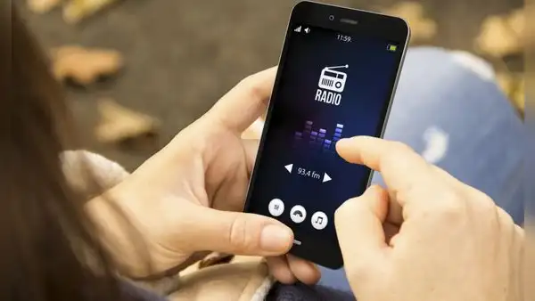 ¿Por qué los celulares ya no incluyen radio FM de manera nativa? Aquí te lo explicamos