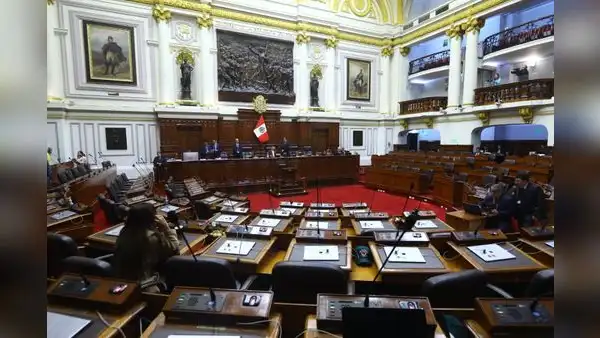 Congreso incurre en desacato y aprueba norma inconstitucional