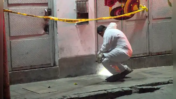 Detonan explosivo en la puerta de tienda de juguetes en Cercado de Lima y testigos denuncian extorsión