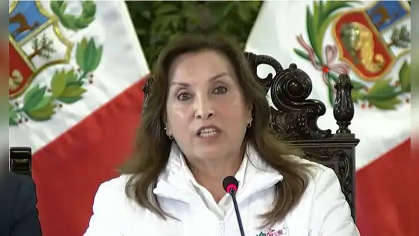 Dina Boluarte descarta adelanto de elecciones: "Nos quedamos hasta el 28 de julio de 2026"