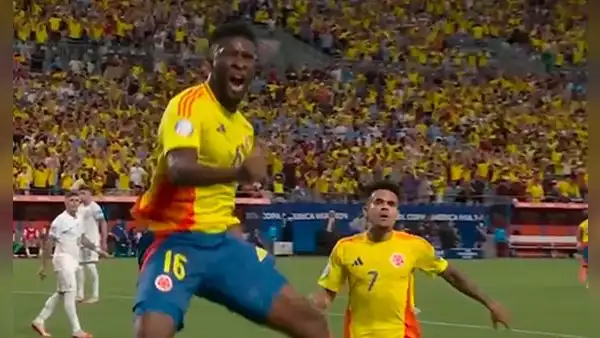 Lerma anota GOLAZO de cabeza tras GENIAL pase de James y mete a Colombia en la final de la Copa América