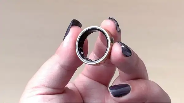 ¿Vale la pena comprar el nuevo Samsung Galaxy Ring? En estos aspectos compite con los relojes inteligentes
