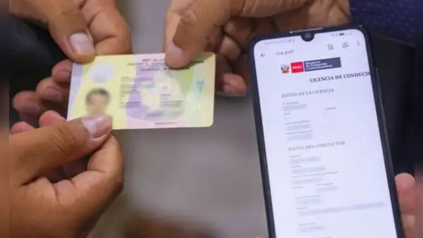 Si mi licencia de conducir física está vencida y la PNP me interviene, ¿puedo mostrar mi brevete electrónico?