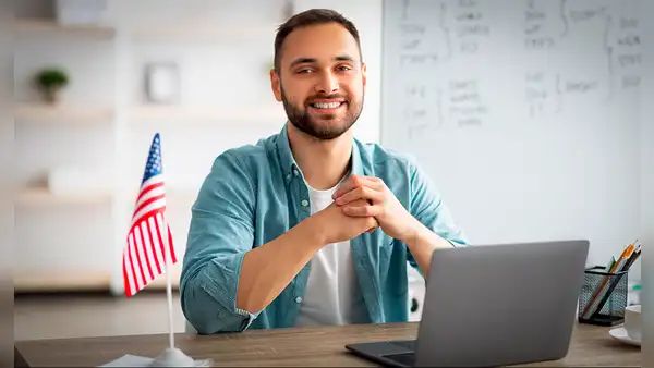 Las empresas de Estados Unidos que piden hablar español y ofrecen hasta 30 dólares por hora de trabajo