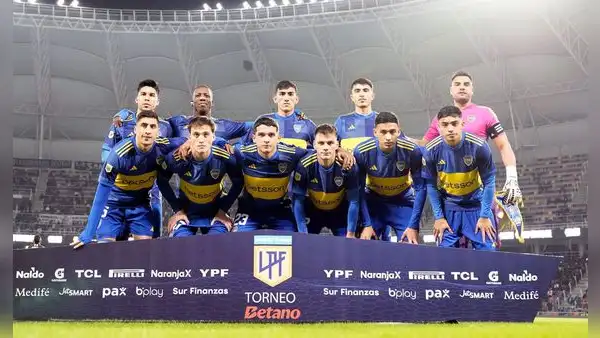 ¿Juega Advíncula? El posible equipo titular de Boca, con más de 10 bajas, para enfrentar a IDV