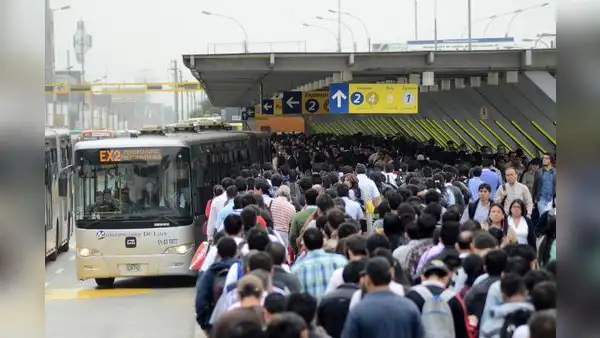 Metropolitano alega pérdidas y anuncia que pararía servicio