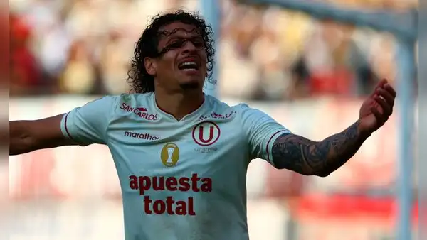 Hinchas de Universitario 'hartos' de Riveros por un nuevo error: "¿No era mejor que Ignácio?"