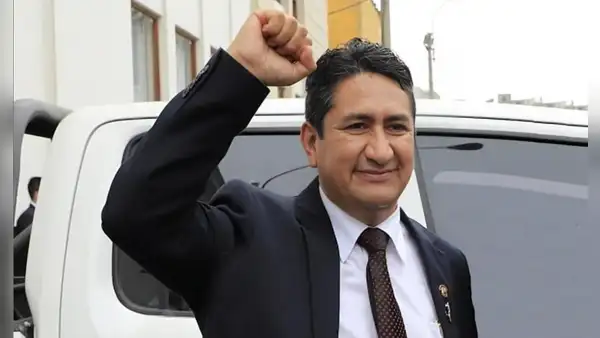 Poder Judicial dicta 12 meses de prisión preventiva contra Vladimir Cerrón por caso Antalsis