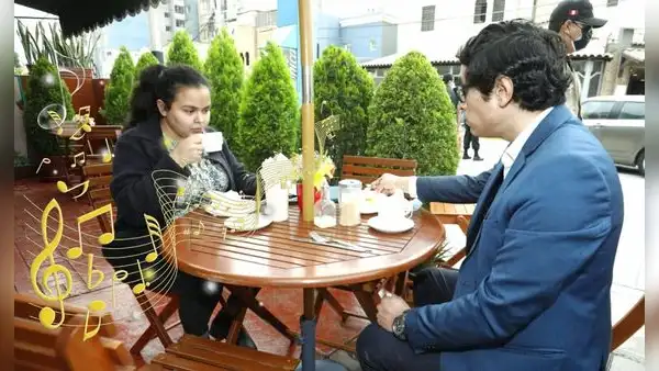 Si tengo una cafetería, tienda o restaurante de menús, ¿APDAYC me cobra por la música que pongo en mi local?