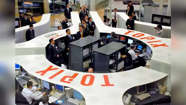 Lunes en rojo: bolsa japonesa sufre la peor caída desde 1987 y otros mercados con importantes bajas