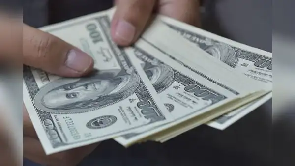 Dólar inicia al alza con S/3,7435 este lunes 12 de agosto