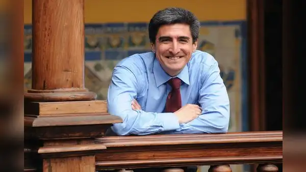 Espionaje y aventura: Alejandro Neyra presenta la edición definitiva de "CIA Perú 1985-1992"