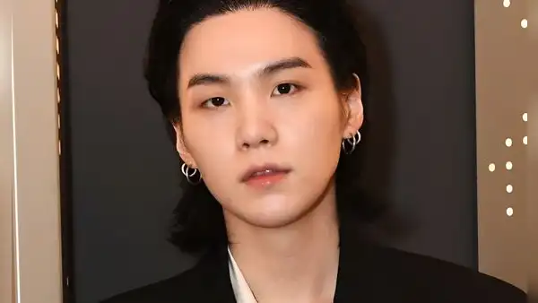 Suga de BTS es intervenido por manejar un vehículo individual en estado de ebriedad