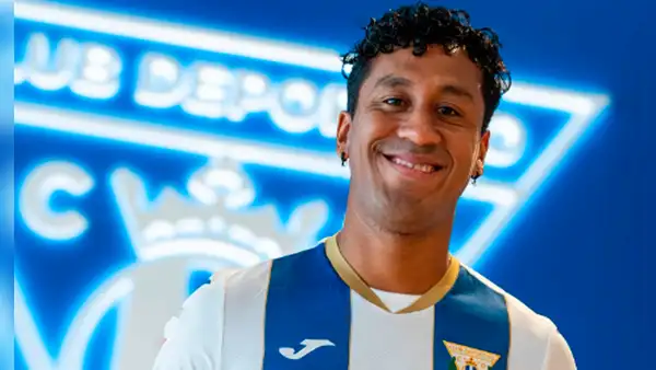 Renato Tapia fue oficializado por Leganés, recién ascendido a LaLiga de España por 2 temporadas