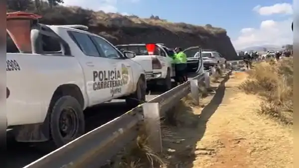 Fallece madre de 4 niños tras caída de bus a abismo por choque en ruta Huancayo-Huancavelica