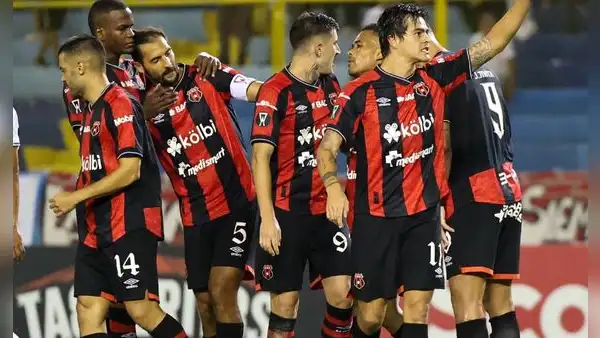 ¡Golpe de visita! Alajuelense derrotó 2-1 a Alianza FC y es líder en su grupo en la Copa Centroamericana