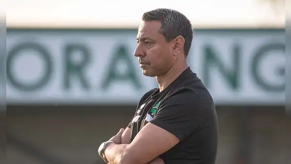 Nolberto Solano fue despedido tras dejar a equipo de la séptima división inglesa en zona de descenso