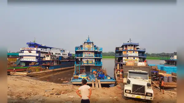 Embarcaciones en Iquitos quedan varadas por sequía del río Amazonas y alimentos empiezan a descomponerse