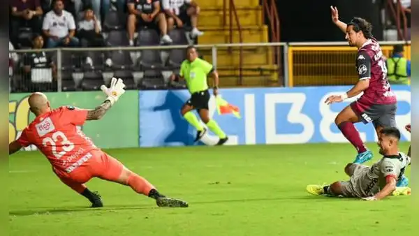 ¡Victoria morada! Saprissa derrotó 1-0 a Municipal y accedió a la siguiente fase de la Copa Centroamericana Concacaf