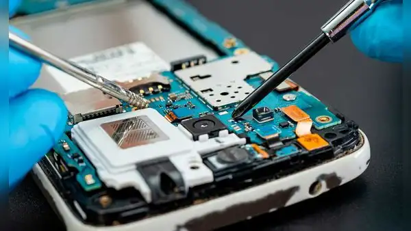 ¿Llevaste tu teléfono a reparar? Así puedes saber si usaron piezas originales o genéricas