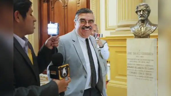 Alex Paredes, voceado para presidir la Comisión de Ética, rechazó sanciones contra 7 congresistas