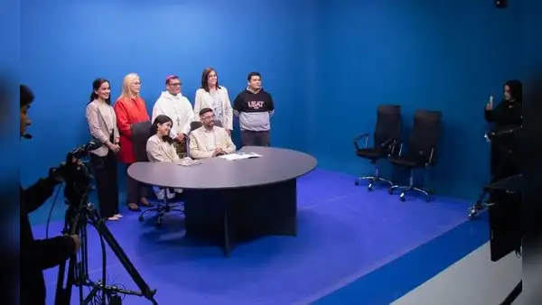 USAT inaugura moderno estudio de televisión