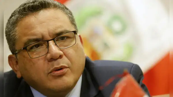 Ministro Juan Santiváñez: "No he tenido comunicación Con Vladimir Cerrón ni con Nicanor Boluarte"