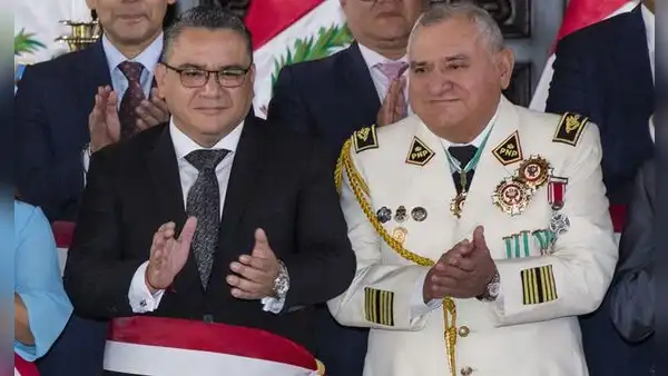 Padre de Juan José Santiváñez pide al Ministerio del Interior indemnización de 35 mil dólares y ascender a general
