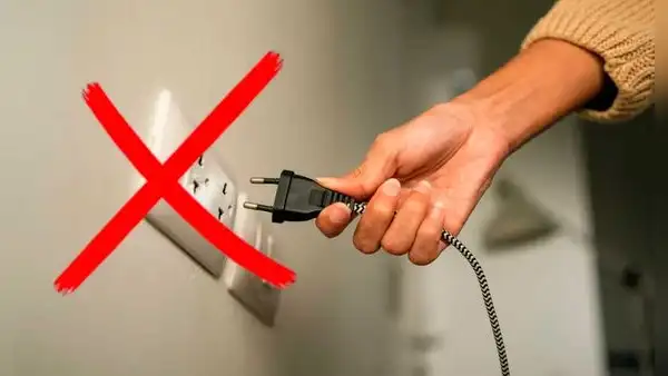 ¿Apagas todo en casa? Estos son los electrodomésticos que no debes desenchufar de la corriente