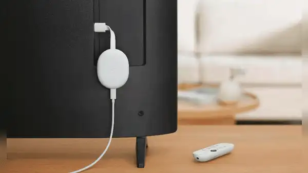 ¿Tienes un Chromecast? Así puedes hacerlo funcionar en tu Smart TV sin enchufarlo a la corriente