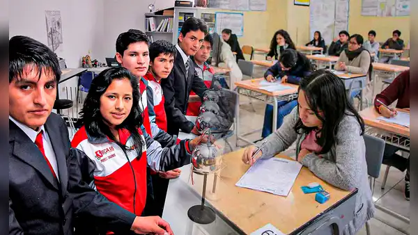 Pronabec amplía vacantes a 20.000 para Beca 18 en 2025, conoce las universidades elegibles