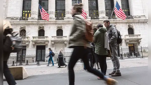 FED redujo sus tasas de interés al umbral de 4,75% y 5,00%