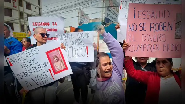 Padres protestan frente a hospital Almenara: denuncian ausencia de pediatra oncológico