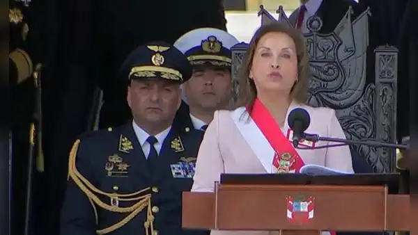 Dina Boluarte califica de "terrorismo de imagen" las críticas que recibe su Gobierno