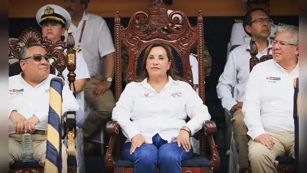 Dina Boluarte pide unidad en medio de protestas contra inseguridad, pero señala que "el Perú no son aquellos tirapiedras"