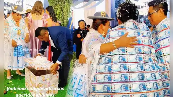 Padrinos puneños regalan mantas repletas de dinero en boda: “Casi S/10.000 cada una”