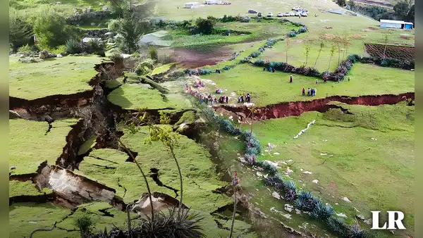 La provincia del Perú que se partió en 2: extraña falla causó una grieta de 2 kilómetros y colapsó 300 metros de carretera