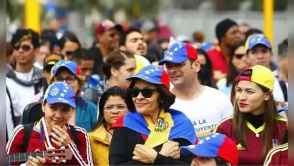 Exigirán a venezolanos tener contratos de trabajo