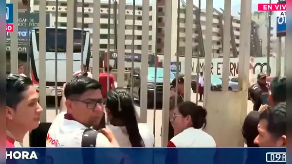 ¡Los bicampeones están en Lima! Universitario llegó a la capital tras ganar el título en Andahuaylas