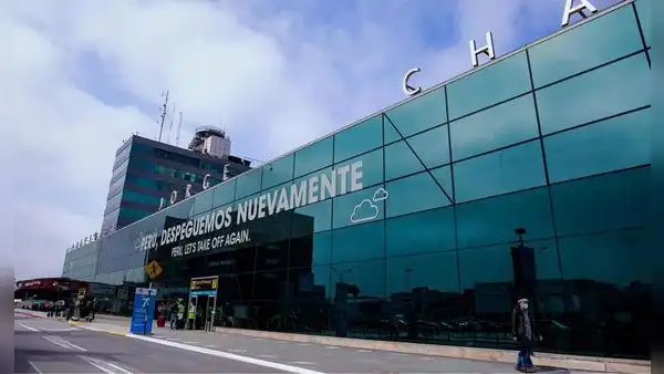 Huelga de controladores aéreos provoca retrasos en el Aeropuerto Jorge Chávez: pasajeros varados tras cancelación de vuelos