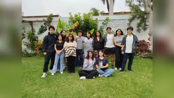 Publican “Heridas y cicatrices”, libro escrito por estudiantes del quinto de secundaria del colegio La casa de cartón
