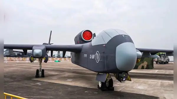 No es Estados Unidos: esta es la potencia mundial con el primer 'portaviones volante' del mundo, clave para el ataque aéreo masivo